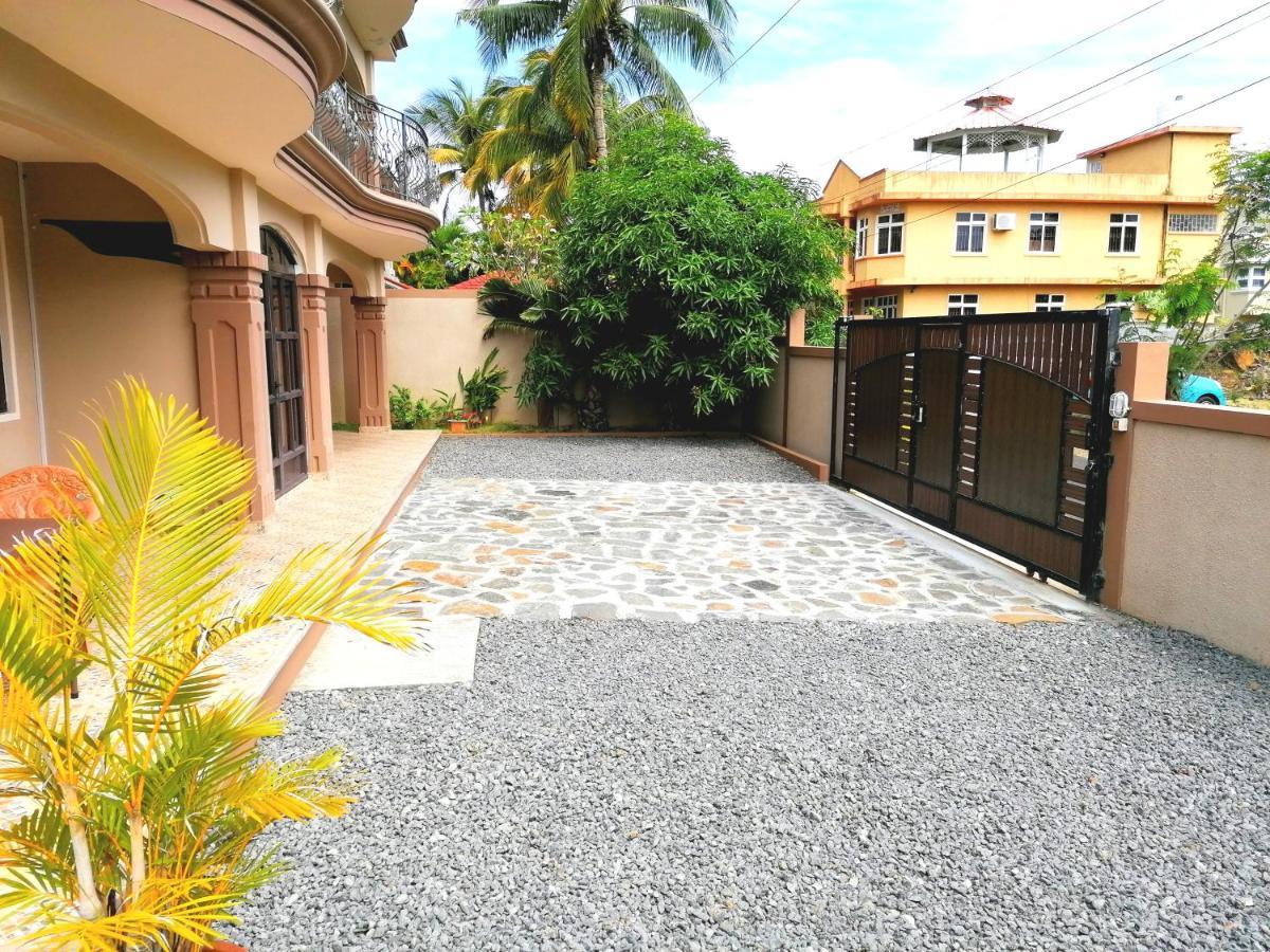 Sand Castle Villa Trou aux Biches Exterior photo